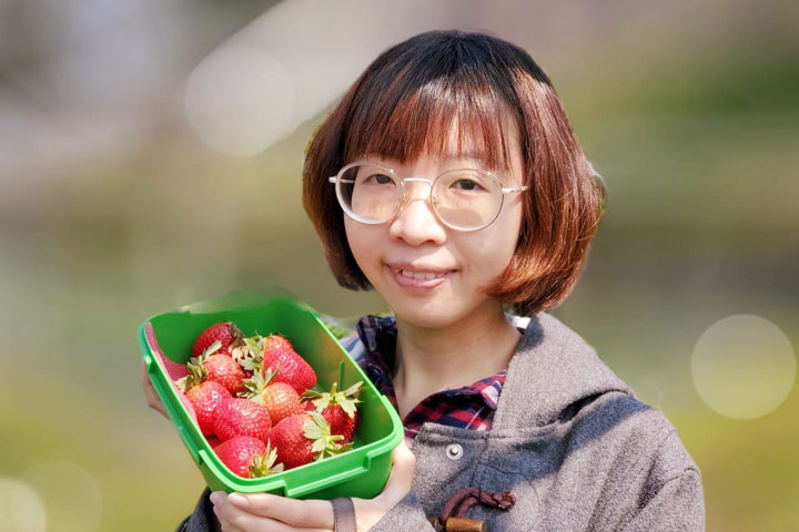 為了讓她能安心大口吃草莓，再難都要堅持！